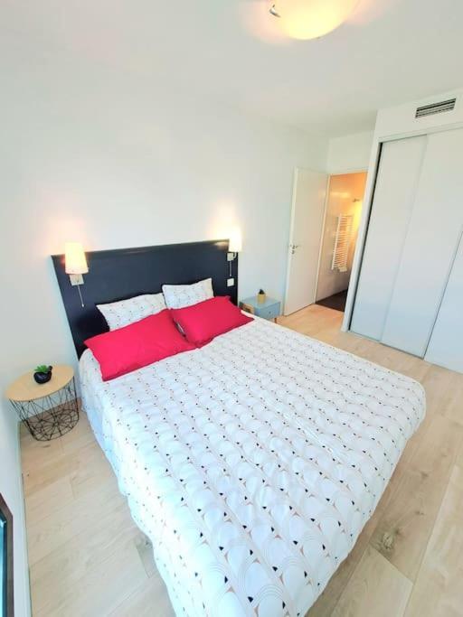 Le Valmy: Appartement Lumineux Au Pied Du Metro 리옹 외부 사진