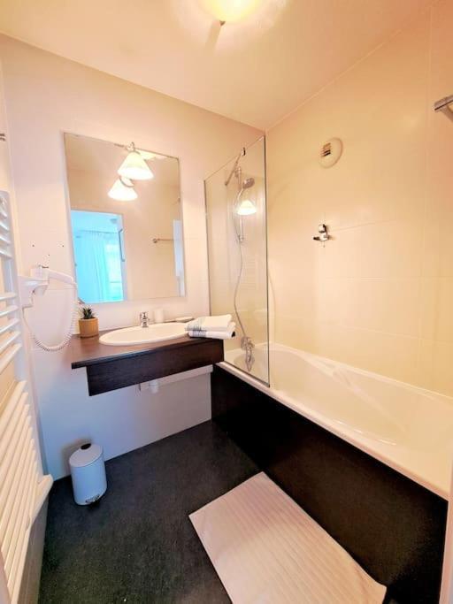 Le Valmy: Appartement Lumineux Au Pied Du Metro 리옹 외부 사진